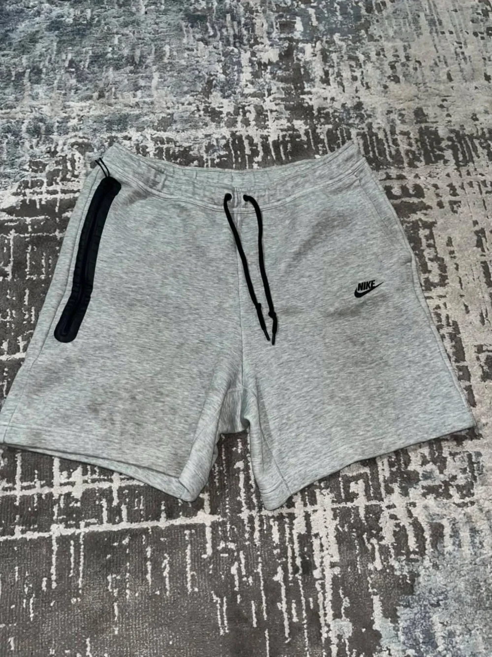 Nike Men's Light Gray Athletic Fleece Shorts with Black Accents